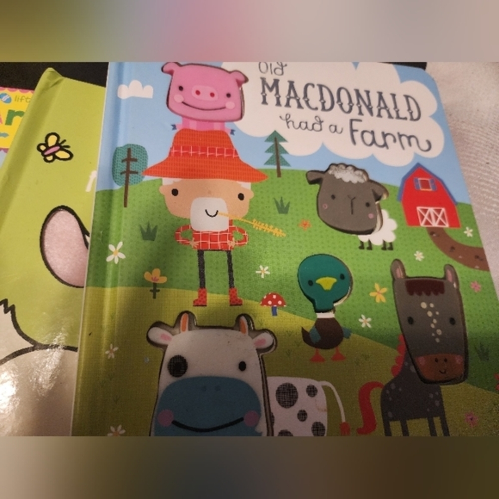 Animal Books! Set of (9).‎ All things animals. See list below! Like New. - Picture 9 of 11